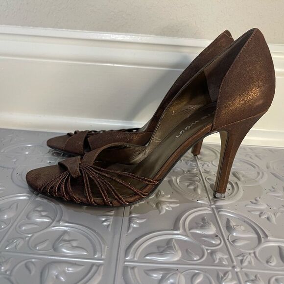 Nine West size 5.5 metallic brown heels - Picture 3 of 8
